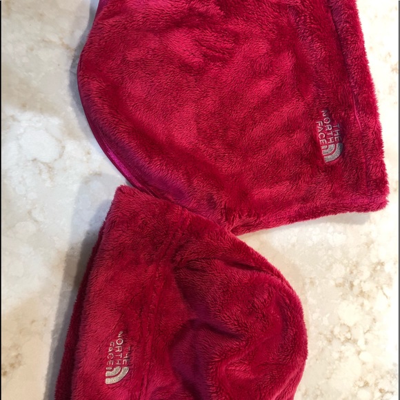 The North Face Accessories - North Face cozy and warm hat and neck warmer.